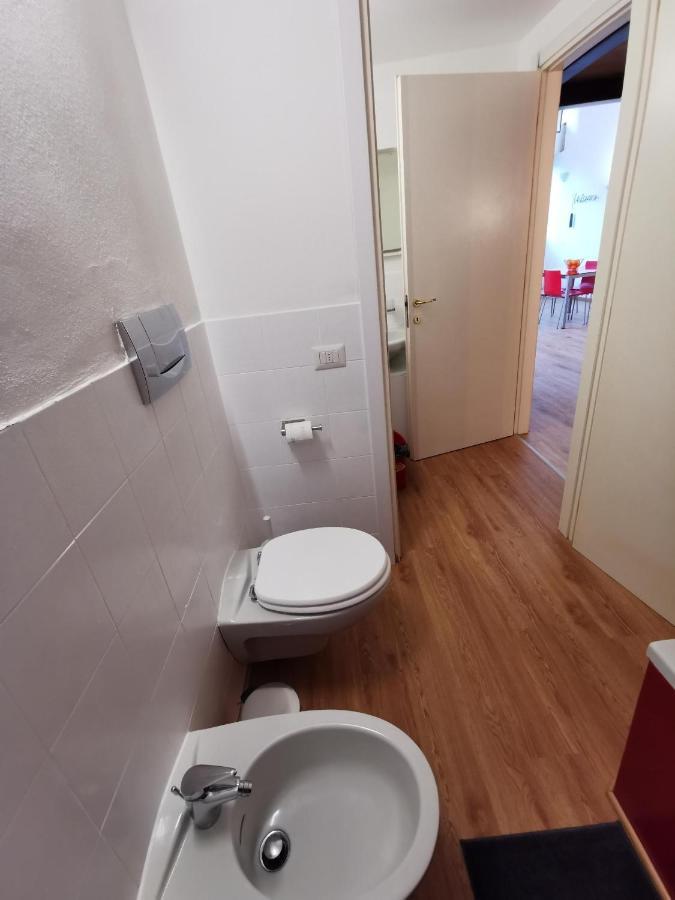 Via Scaldasole 14 Apartamento *