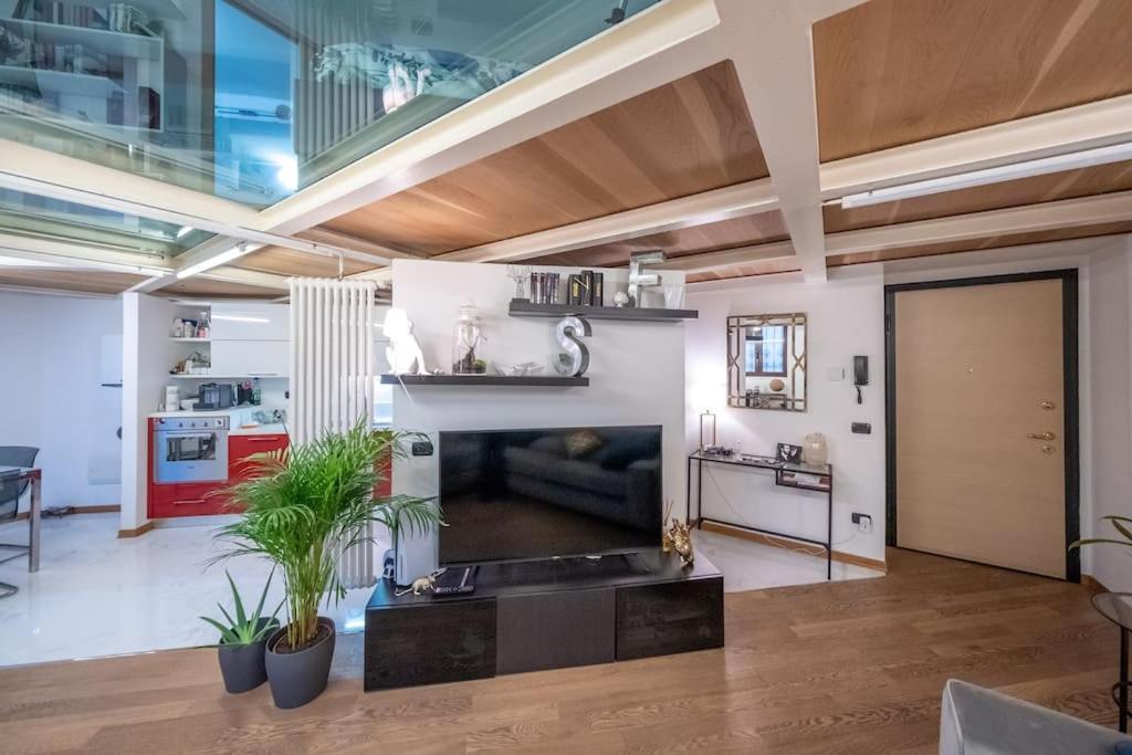 Pvr Apartment