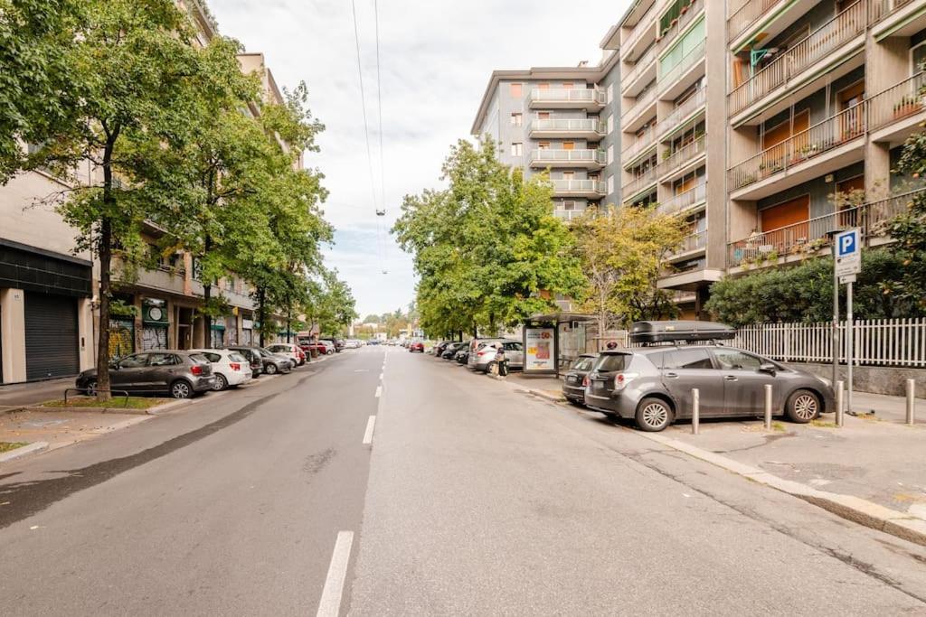 Luxury 1 Bedroom Apartment, Close To San Siro, Fiera And 10 Min Metro To Duomo Apartment