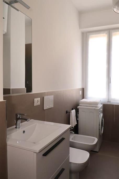 Apartment Bilocale Metro 4 Blu Frattini - Airport Linate *