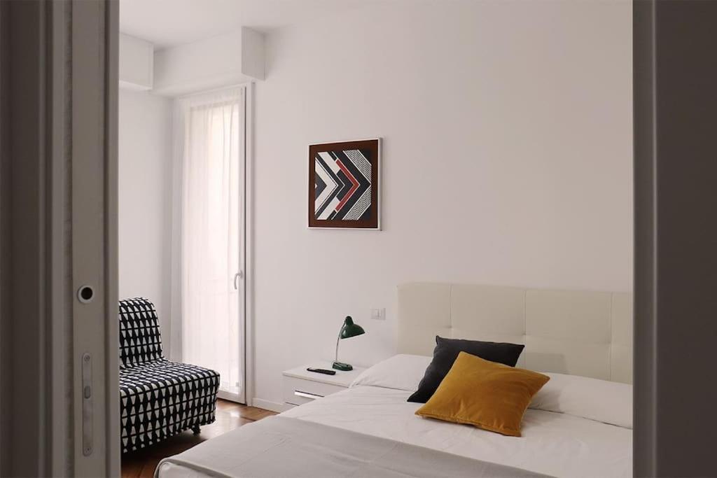 Bilocale Metro 4 Blu Frattini - Airport Linate Apartment Milan