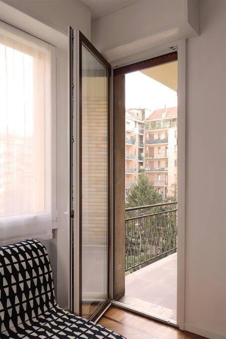 Apartment Bilocale Metro 4 Blu Frattini - Airport Linate Milan