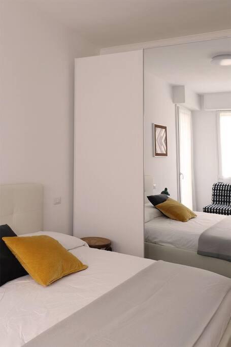 Bilocale Metro 4 Blu Frattini - Airport Linate Milan