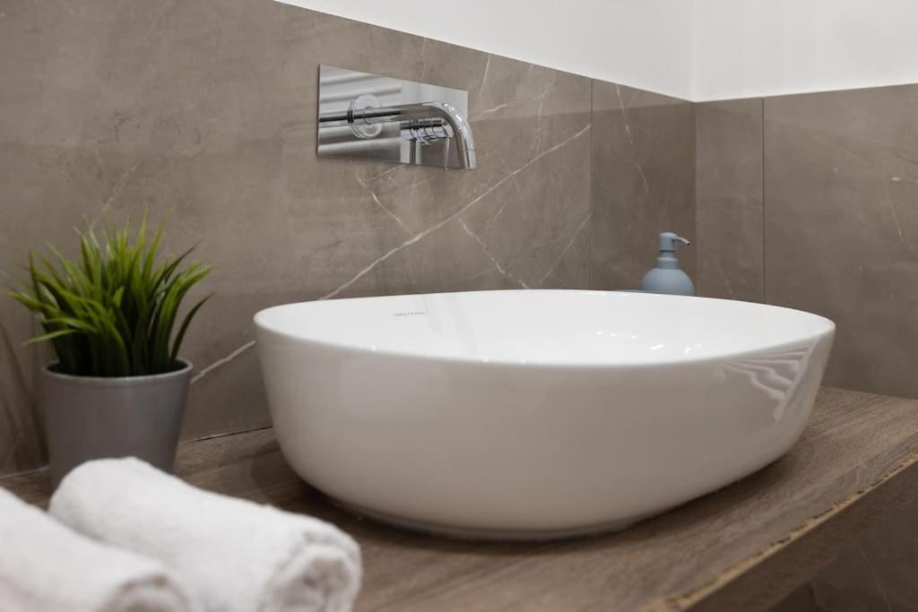 Apartamento Moderno A City Life- Mico-3 Torri- Metro 700m