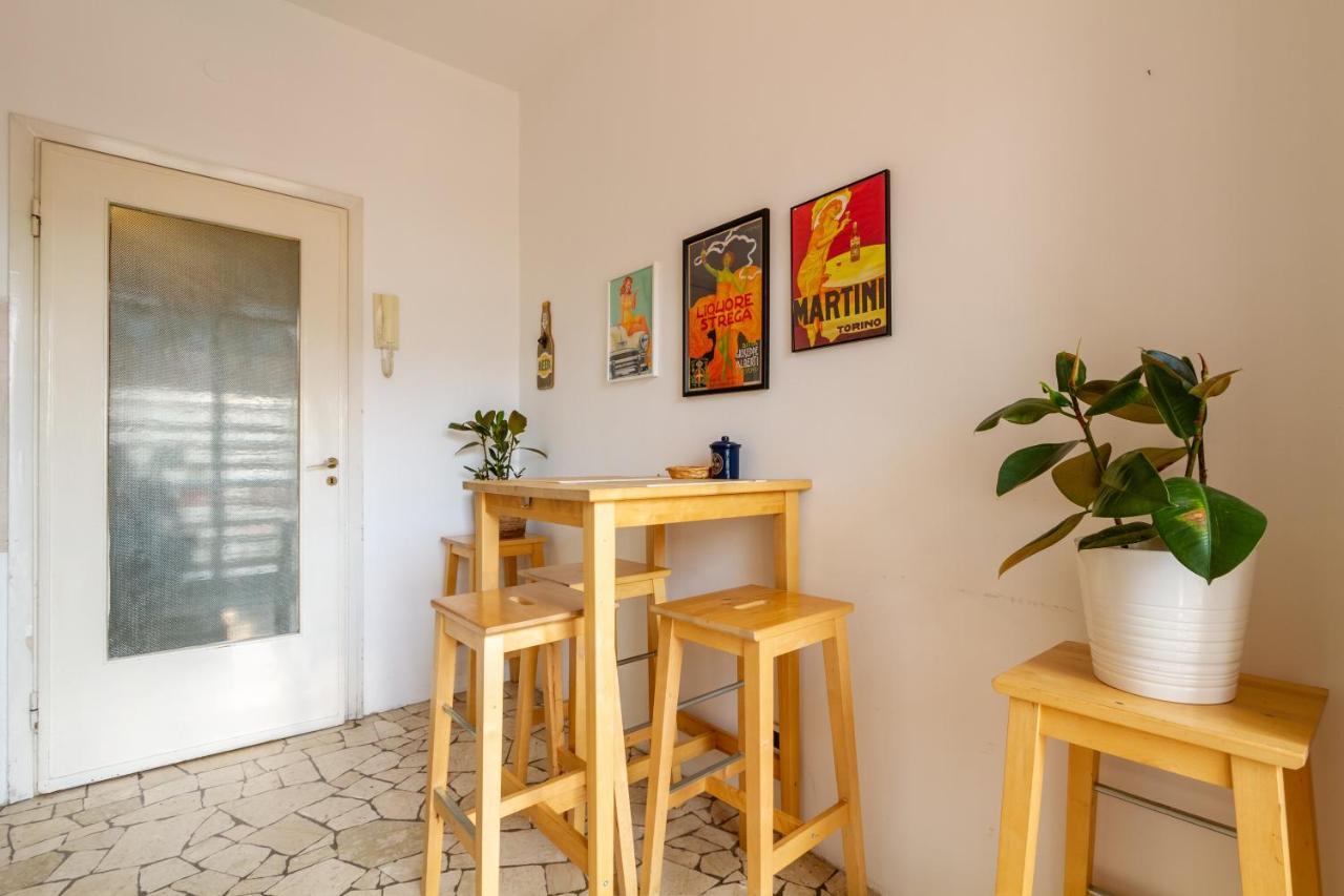 Palazzo Lombardia - Station - Bighome Apartment Milan