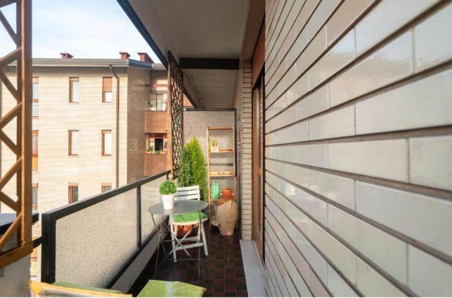 Stanza Doppia Con Bagno Privato Vicino Al Centro Homestay