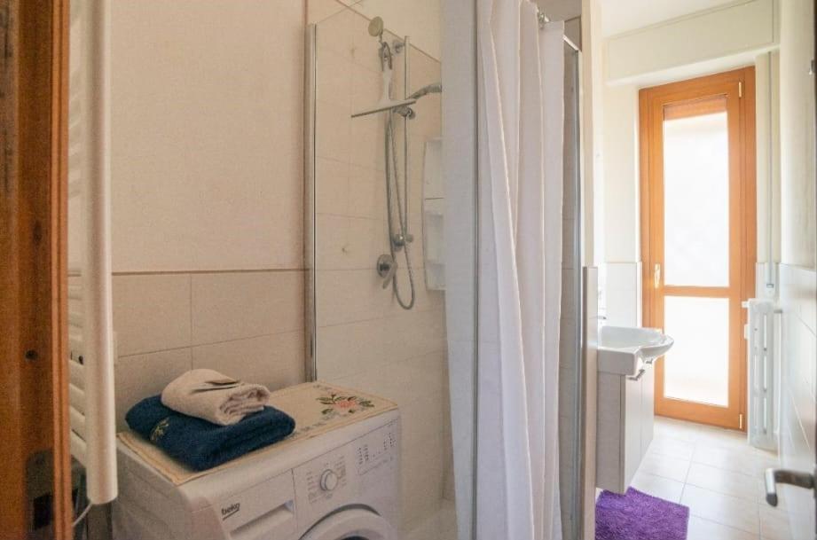 Stanza Doppia Con Bagno Privato Vicino Al Centro Homestay *