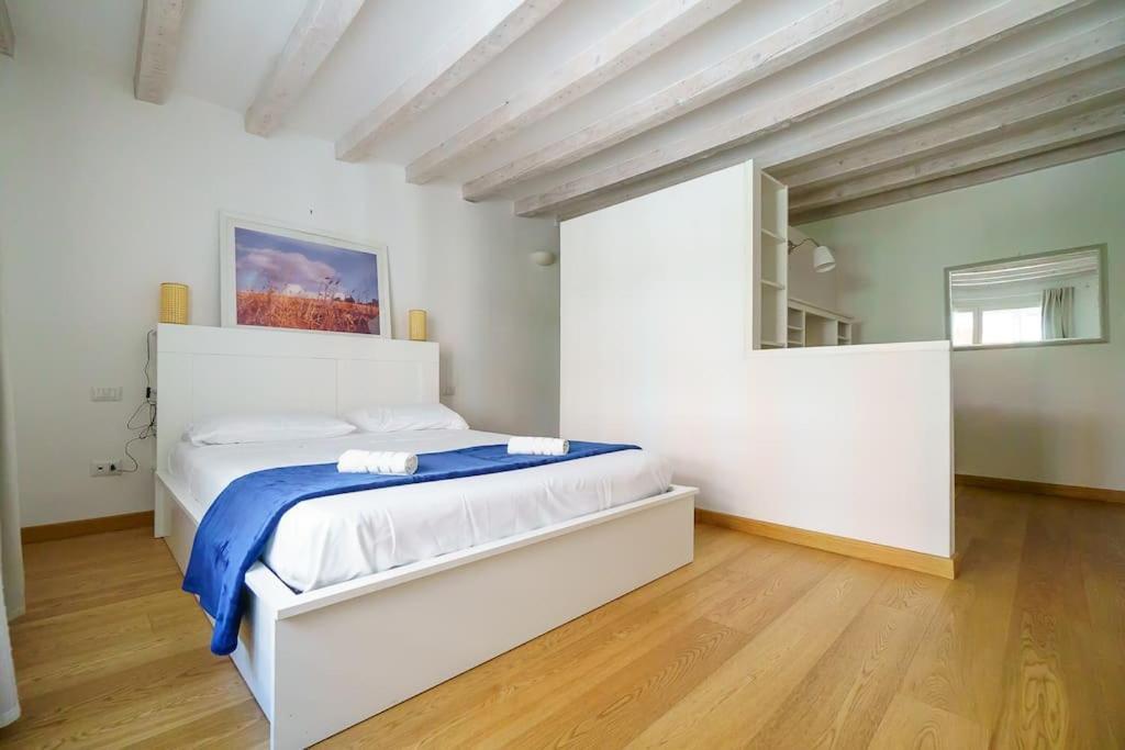 Brera-moscova Duomo 15 Minuti A Piedi Apartamento *