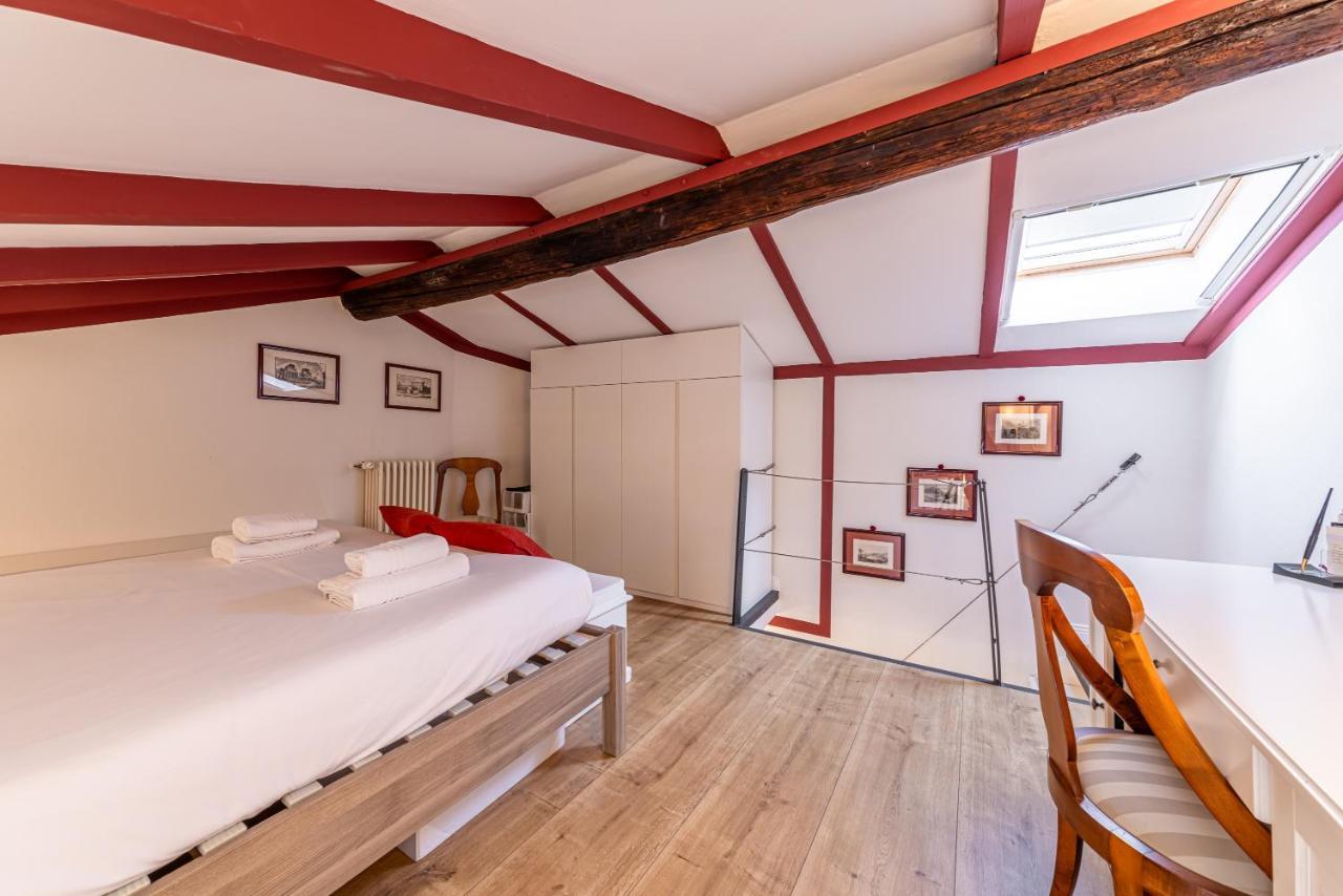Colonne - Ticinese Cozy Apartment Milan