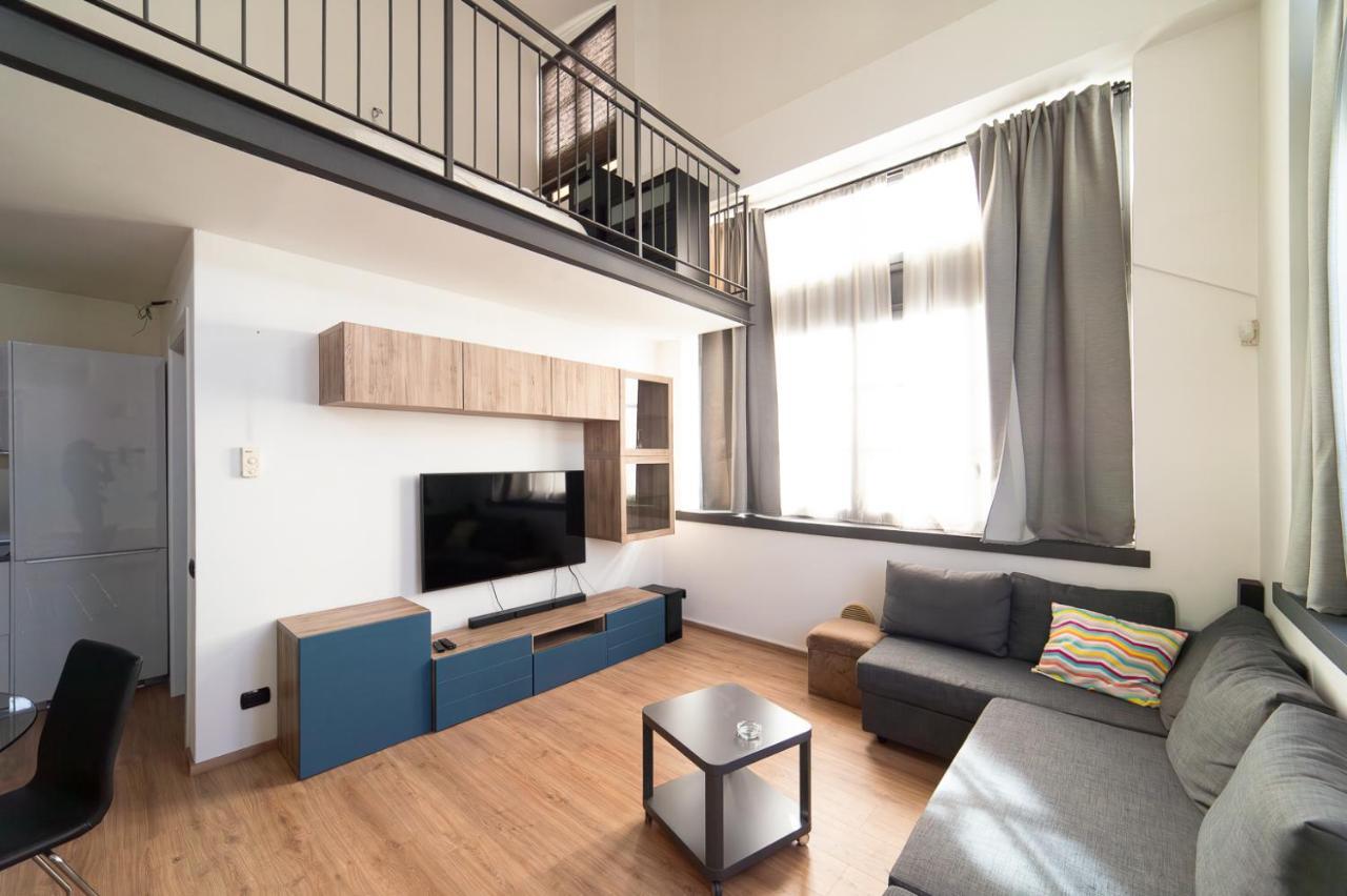 Apartment Hbhall Prada Loft 40 Milan