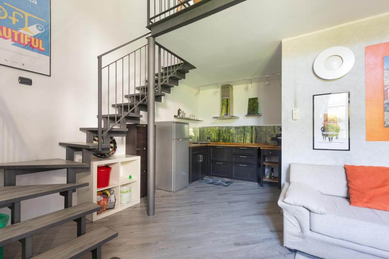 Guesthost - Milano Vigentino Loft With Terrace Milan
