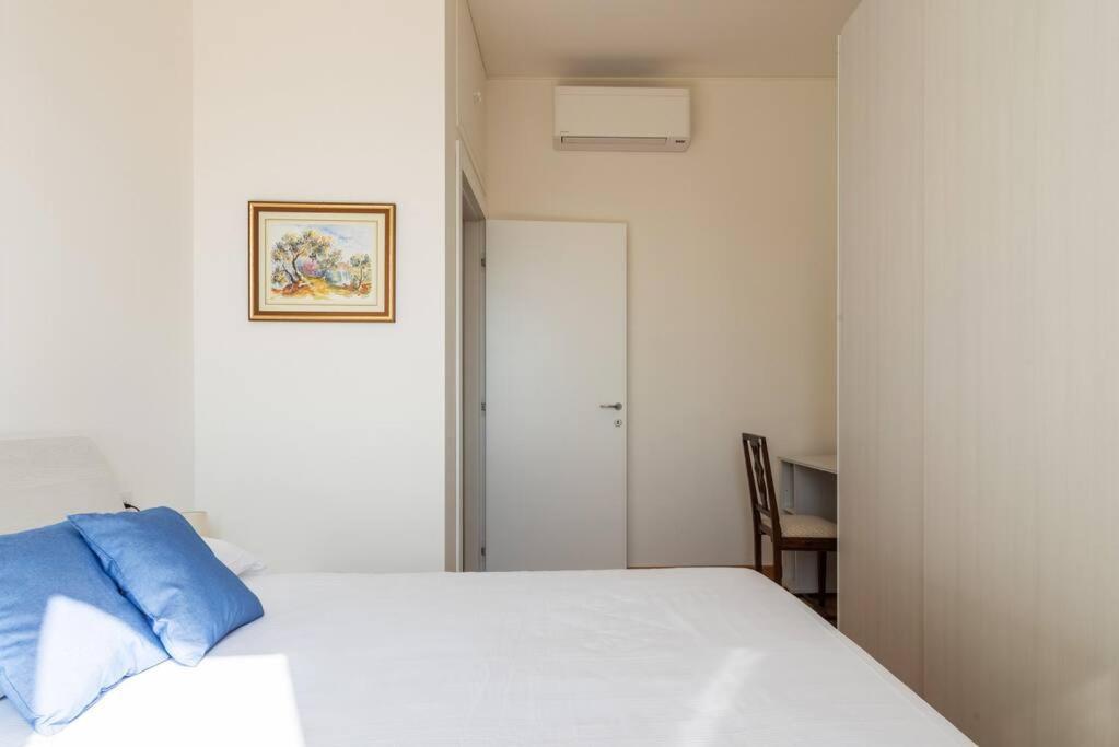 Elegante Bilocale San Calocero Apartment Milan
