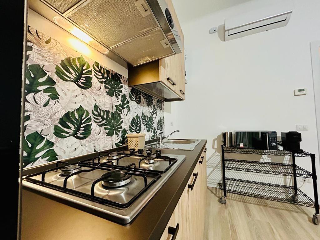 Kibilu - Via Valtellina - Quartiere Isola - Stazione Garibaldi - Monumentale - Vicinanze Brera Milan