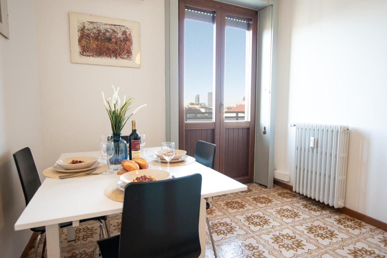 I Host - Sant'agostino 7 * Milan