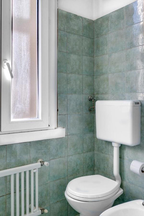 Appartamento Comfy Free Wi-fi And Netflix, 4 Stops To Duomo Square Milano