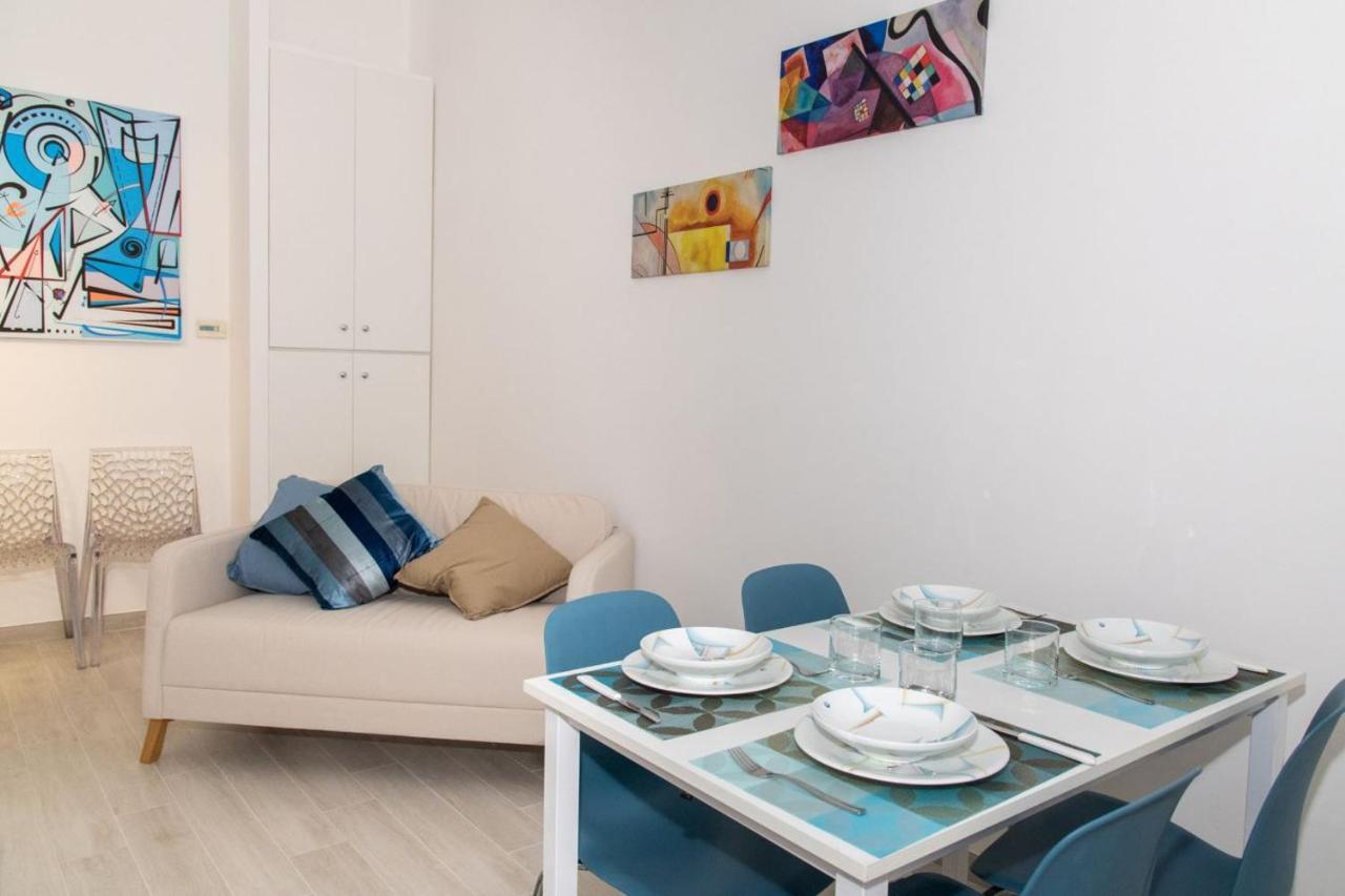 The Palm Sisters - Navigli, Bocconi Apartment