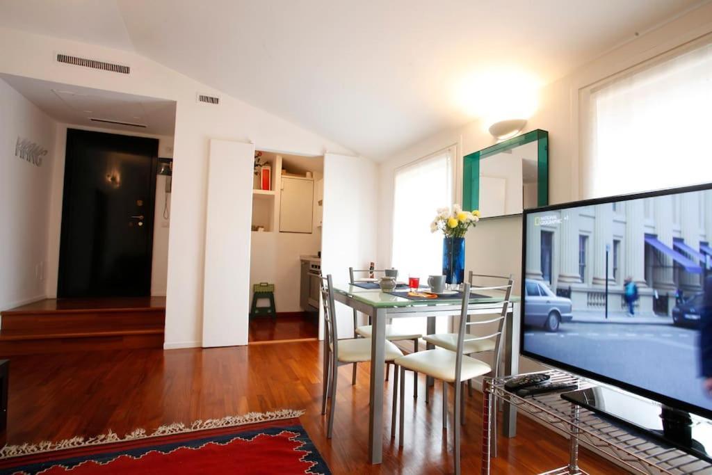 Apartment Charming In Brera/centre Milan