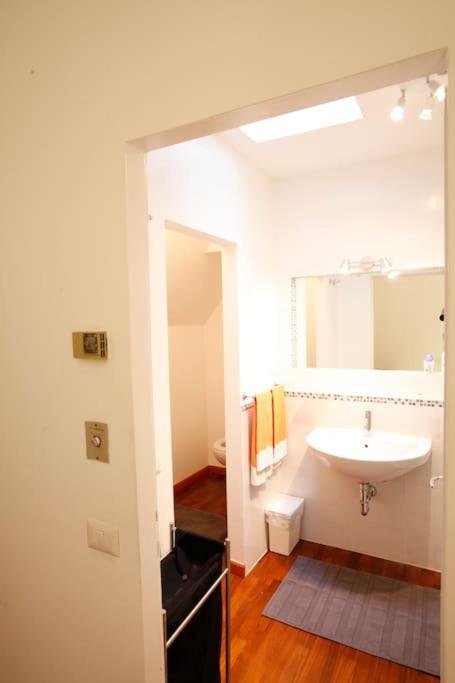 Charming In Brera/centre Apartment *
