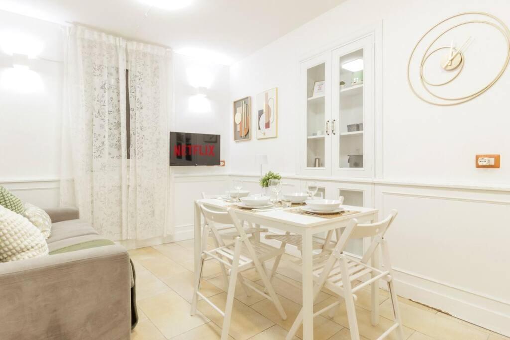 Apartment Duomo - Montenapoleone, Comfort & Wi-fi Milan