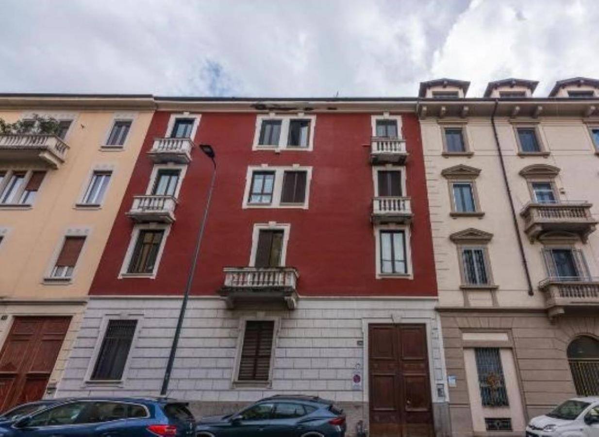 The Palm Sisters - Navigli, Bocconi