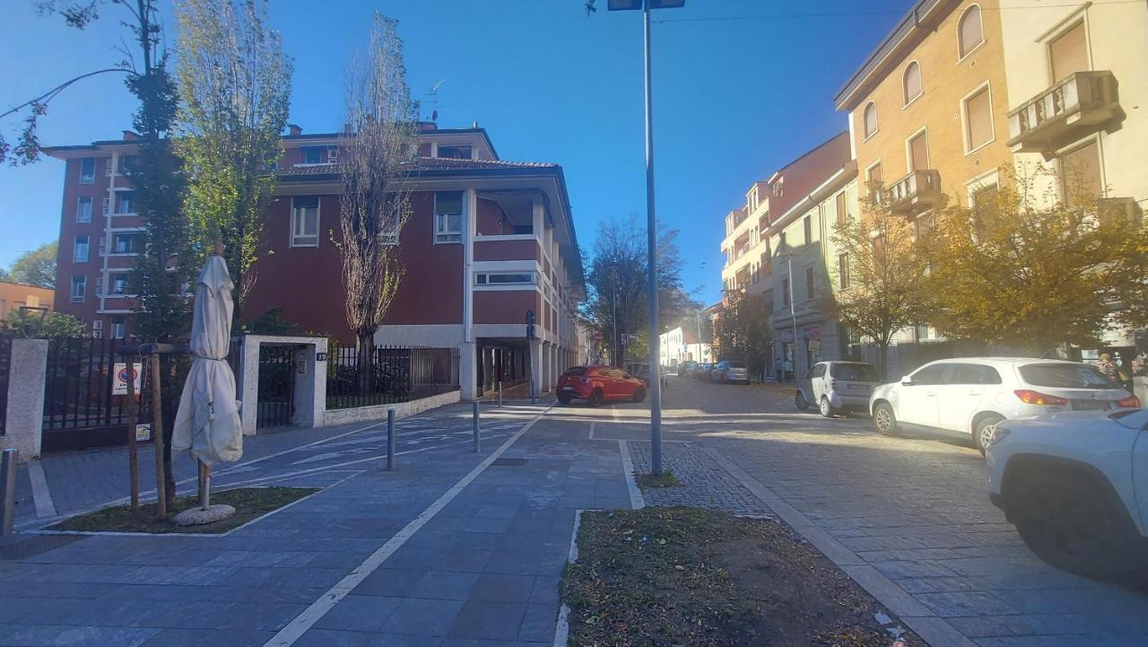 Watercolor House ,fibra Internet And Netflix Milan