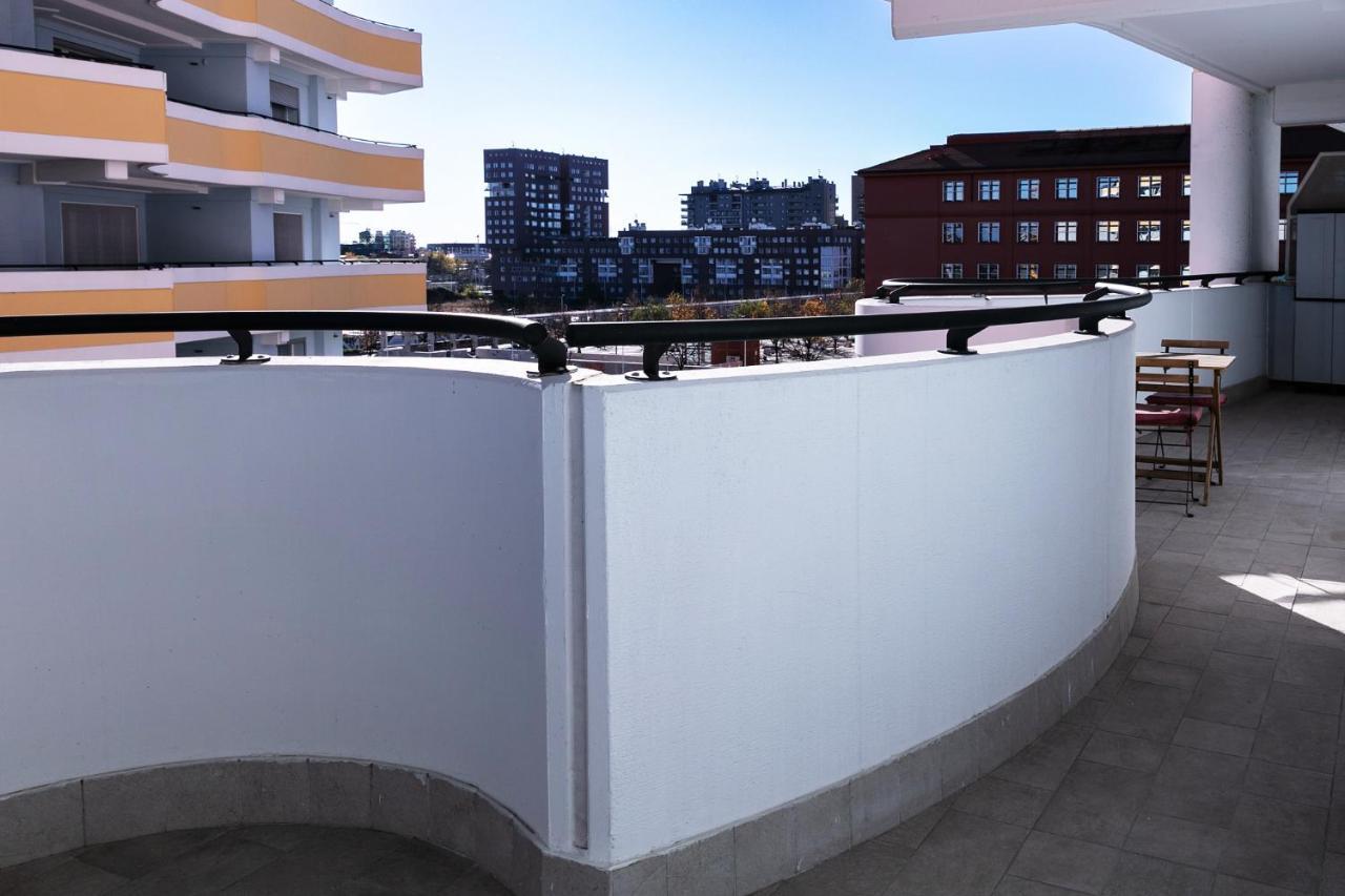Dehomes - Bicocca Village 28 Milan