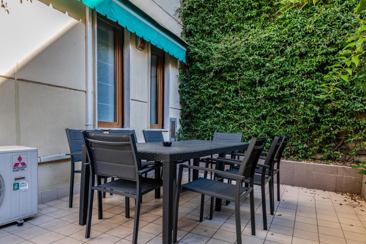 Apartment Ampio Zona Moscova Con Due Terrazzi Milan