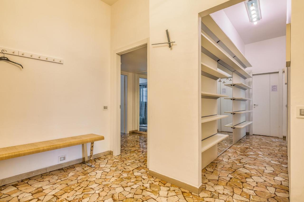 Ampio Zona Moscova Con Due Terrazzi Apartment *