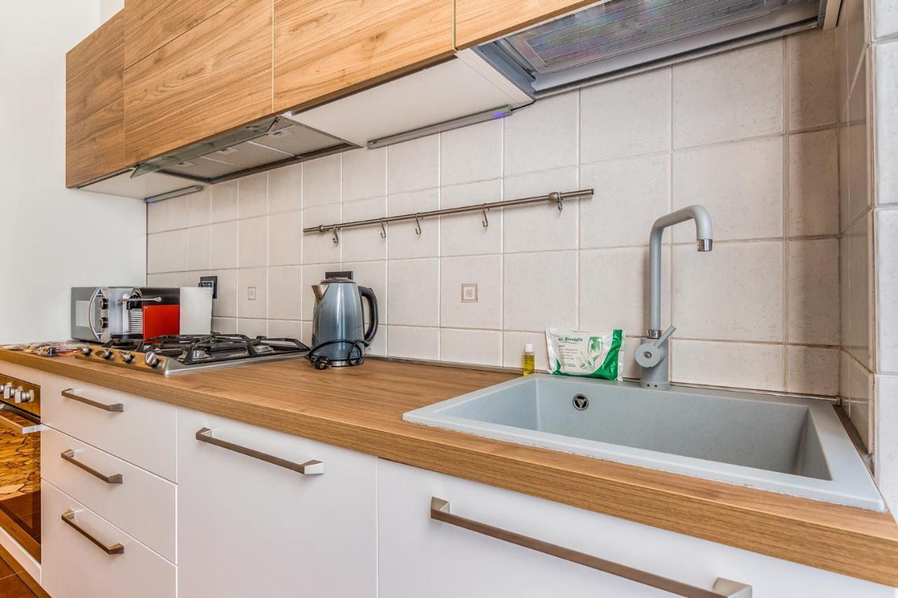 Apartment Ampio Zona Moscova Con Due Terrazzi Milan