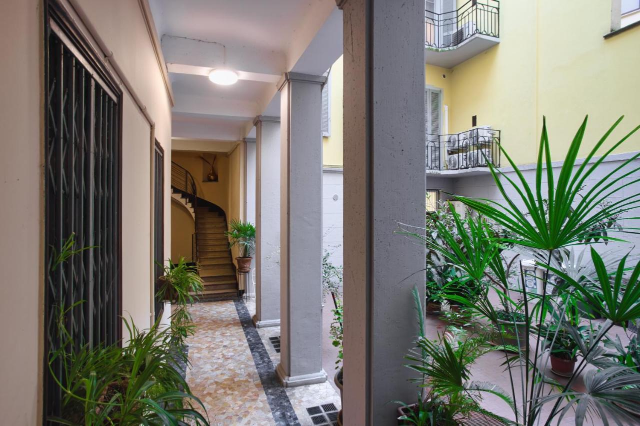 Joivy Mauri - Cosy Flats Near The Duomo Milão