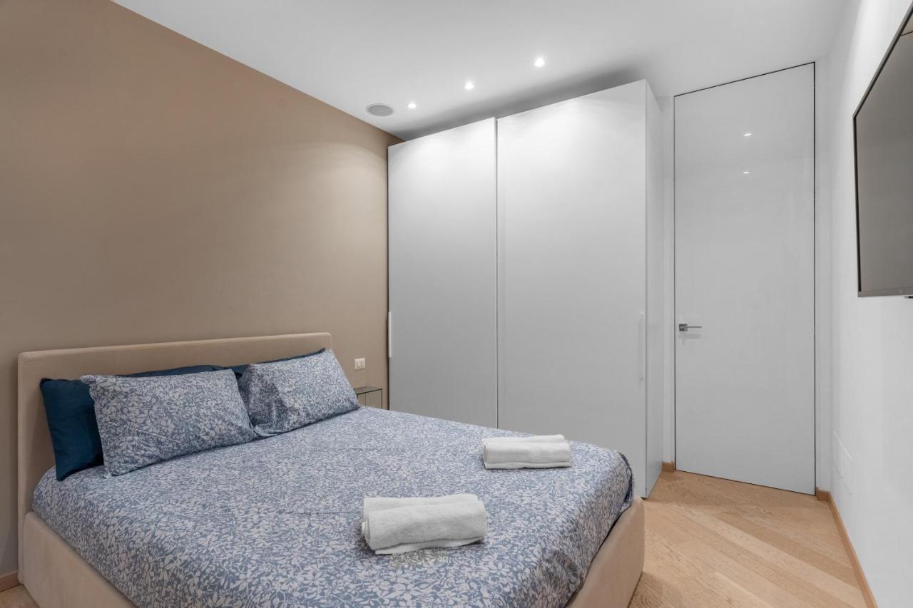 Tag11 -luxury 15 Minutes From The Duomo - Apartment Milan