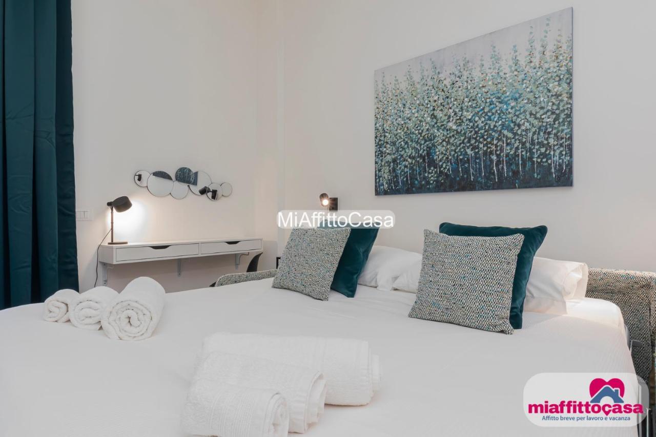Black And Porta Venezia Apartment *