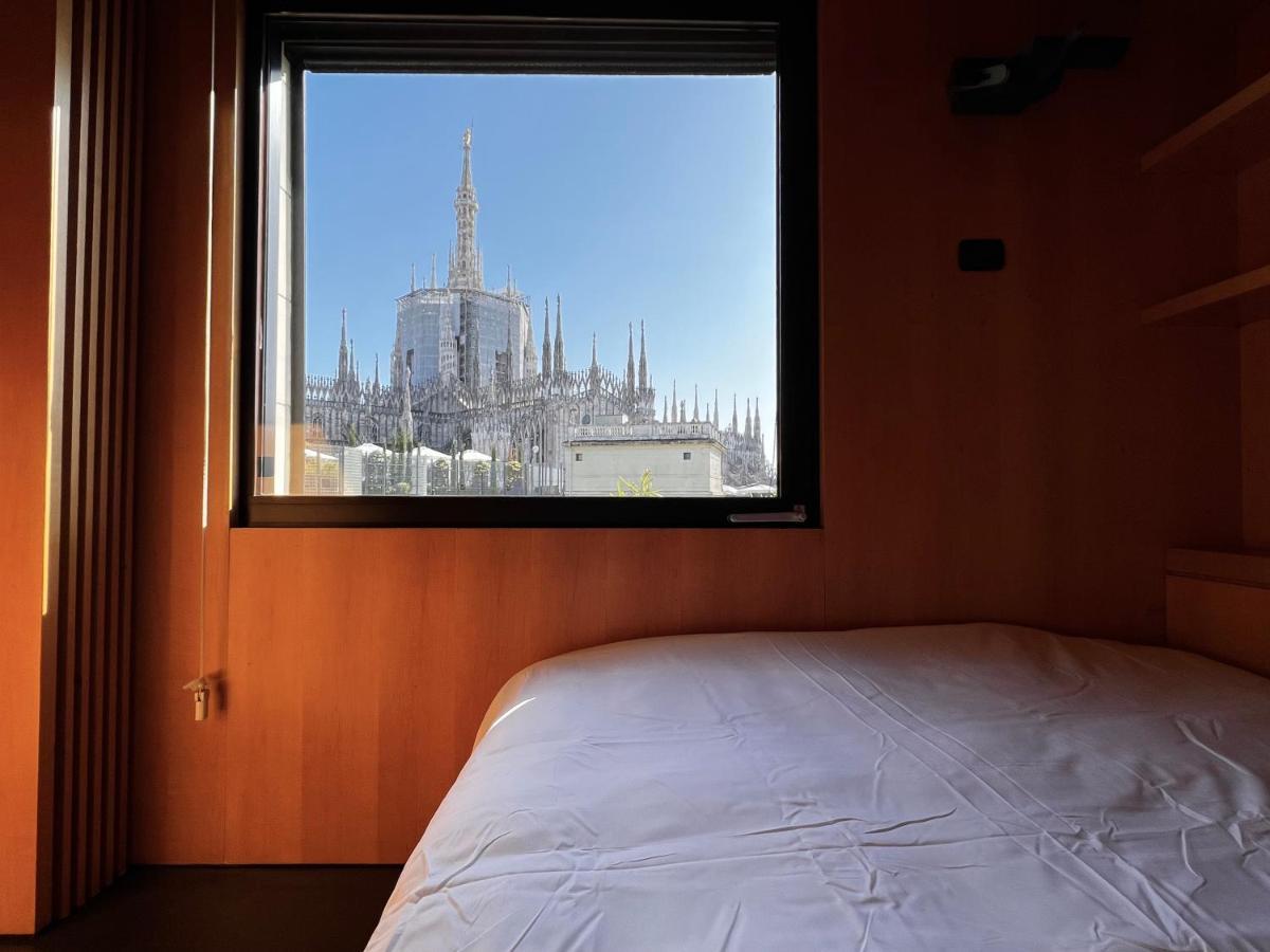 Big Duomo View Sailboat-inspired Penthouse Apartment *
