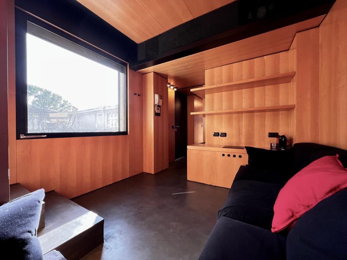 Big Duomo View Sailboat-inspired Penthouse Milan