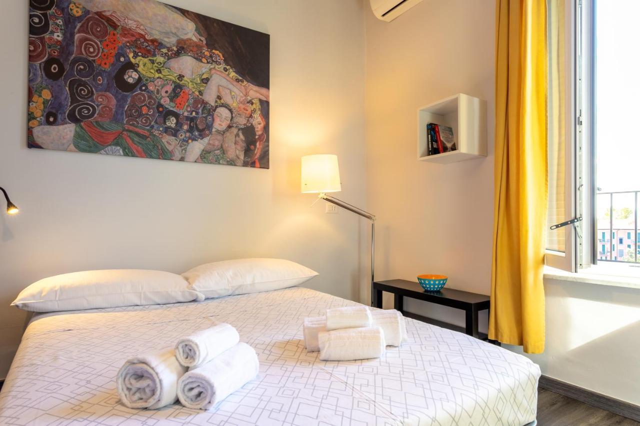 Apartment Luna Homes - In Farini Milan