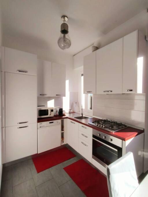 Bilocale Luminoso E Accogliente Zona Marche Appartamento *