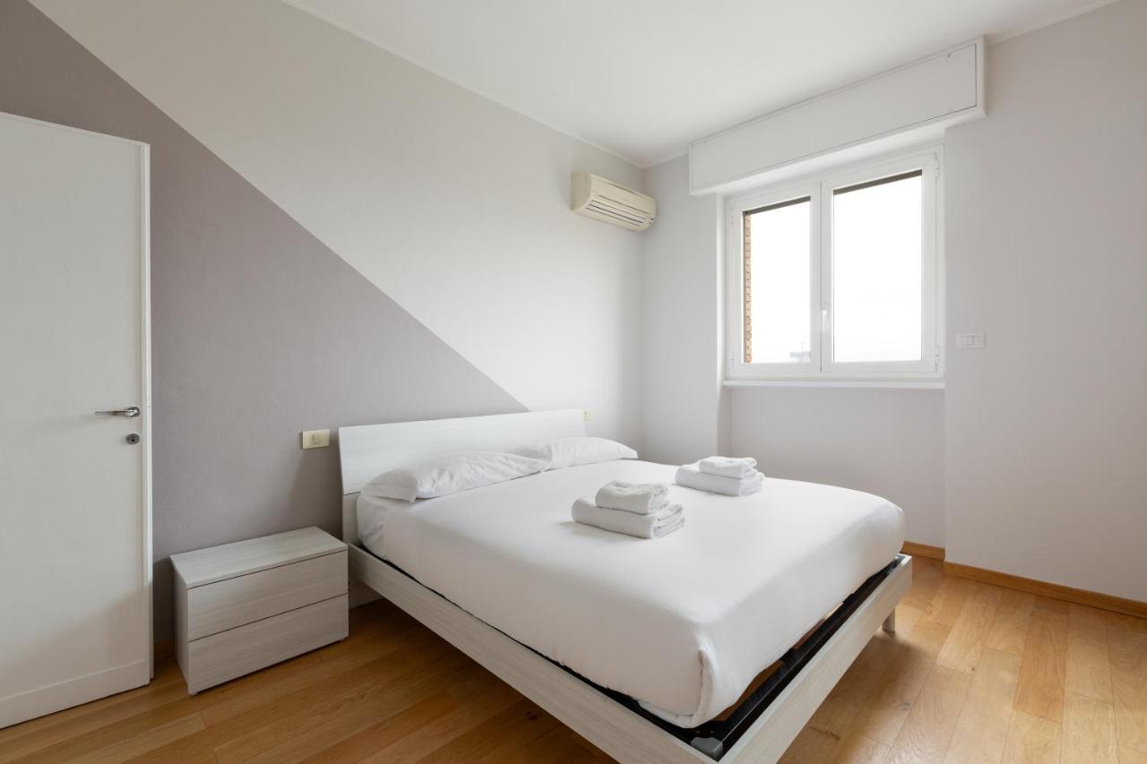 Famagosta Balcony Milan