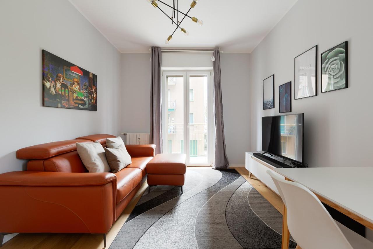 Apartment Cimiano M2 Balcony