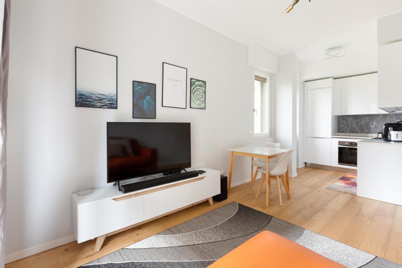 Apartment Cimiano M2 Balcony