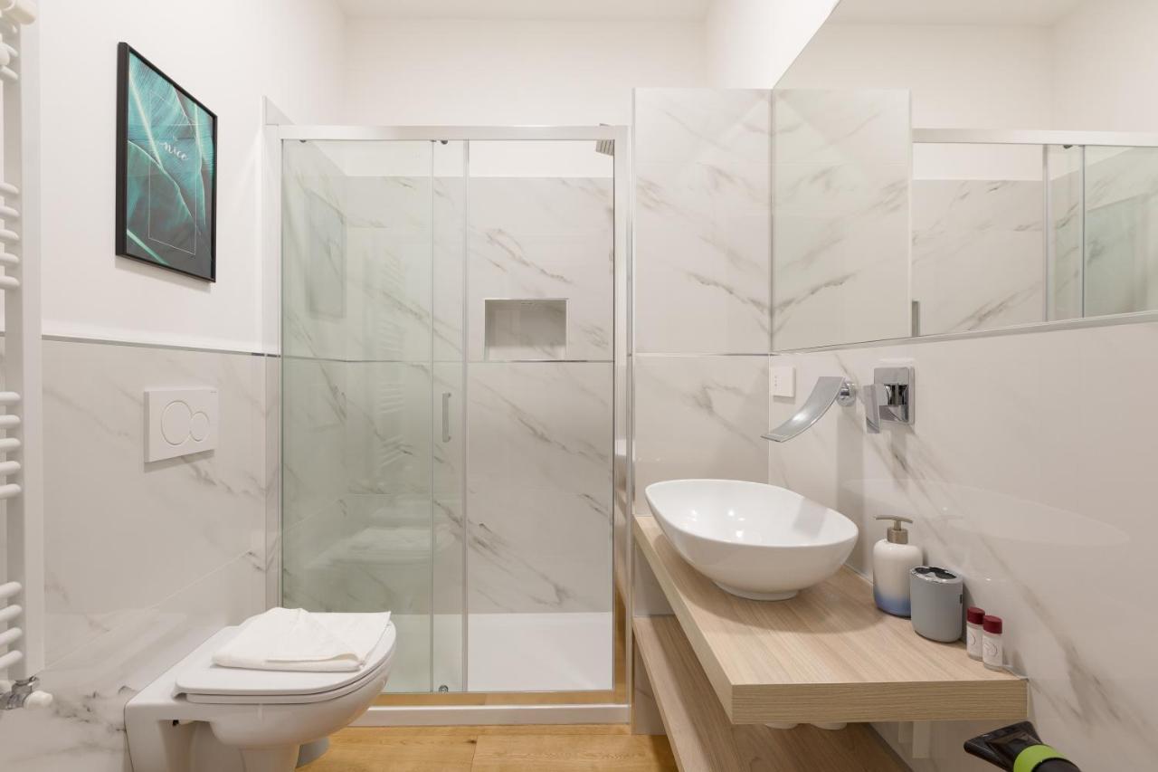 Apartment Cimiano M2 Balcony Milan