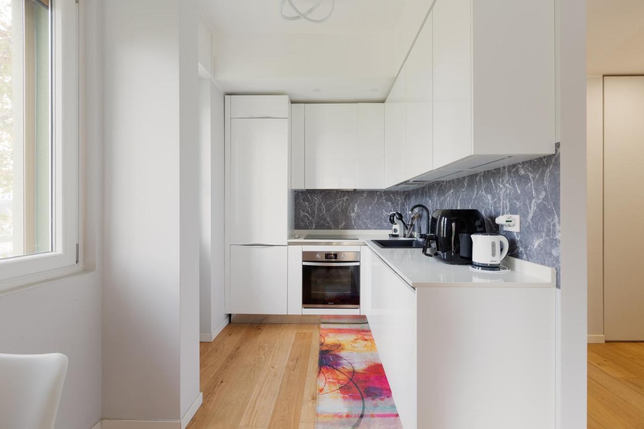 Cimiano M2 Balcony Apartment Milan