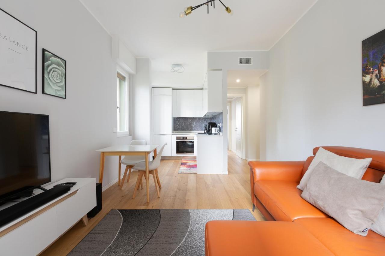 Cimiano M2 Balcony Apartment *