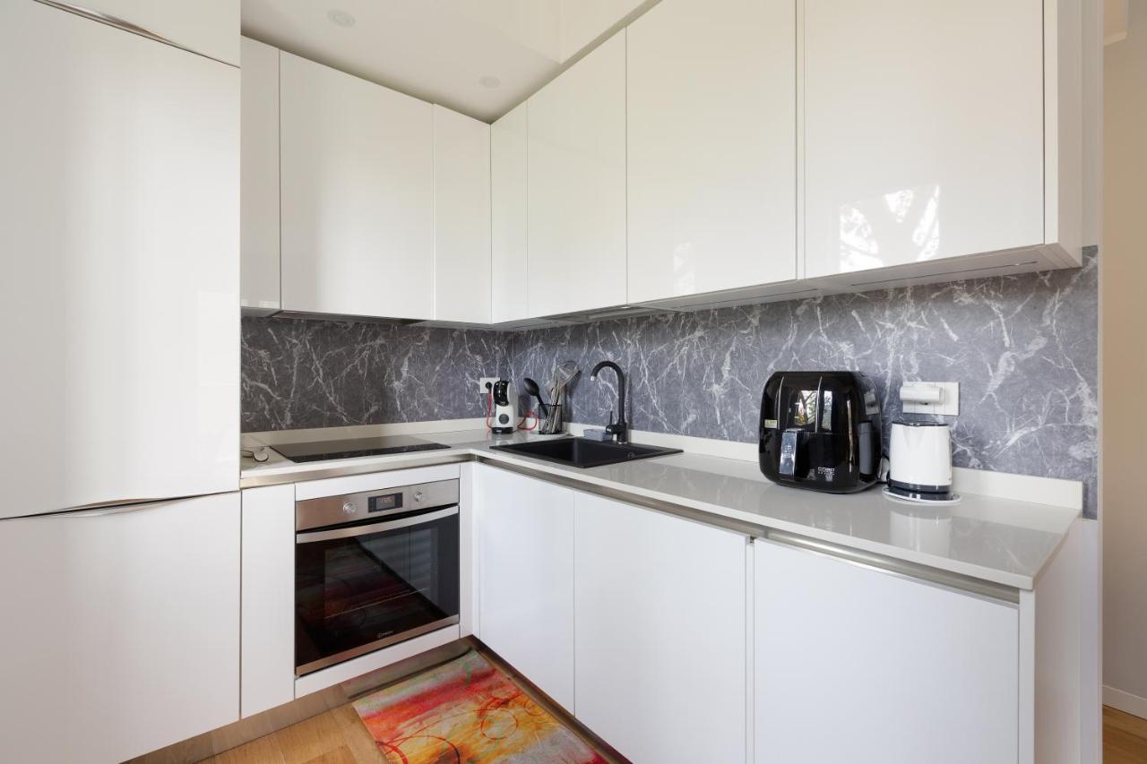 Cimiano M2 Balcony * Milan