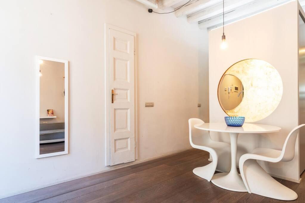 Apartment Ampio Monolocale Nel Cuore Di Brera Milan