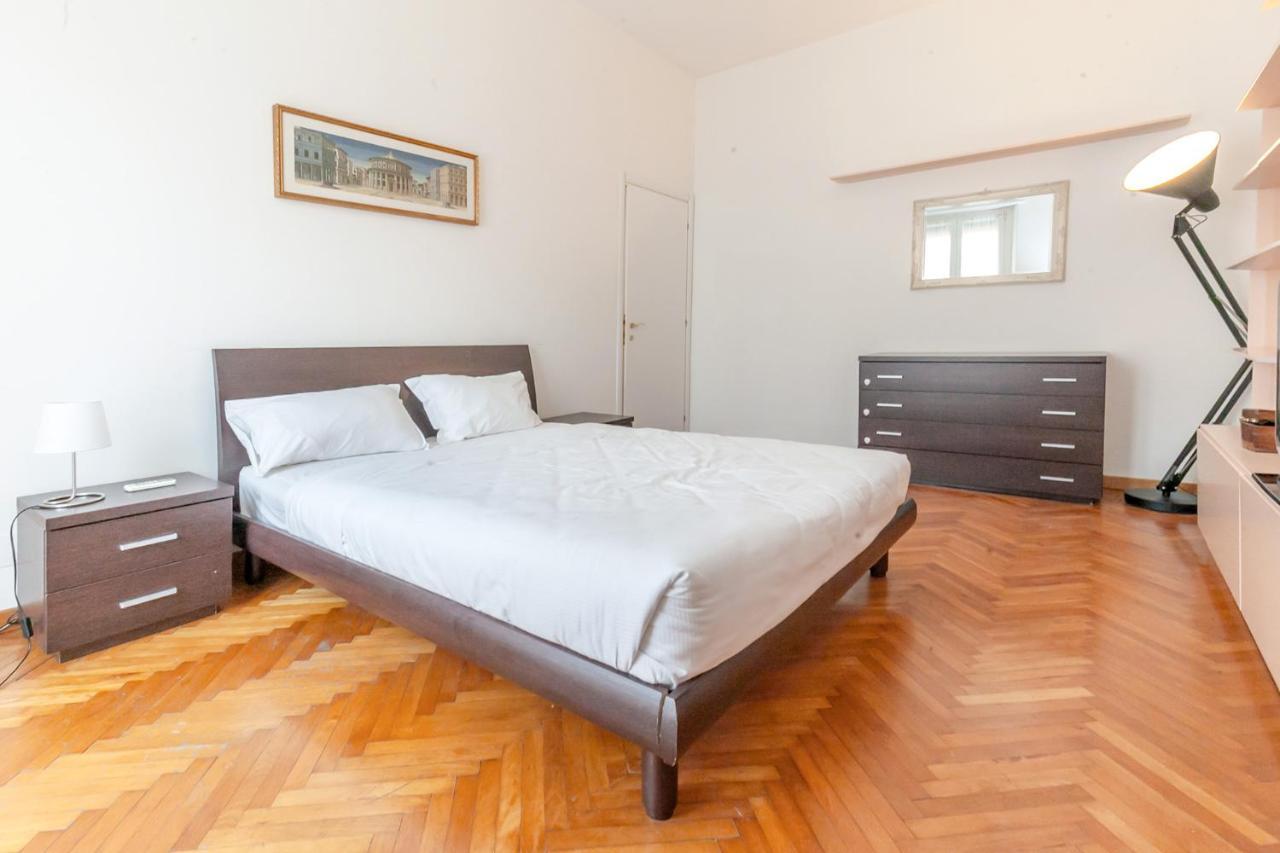 Apartment In The Center - 20' Walk From Duomo Milan