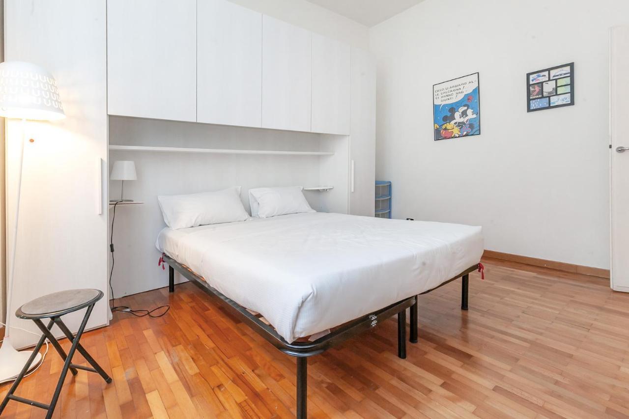 Apartment In The Center - 20' Walk From Duomo Milan