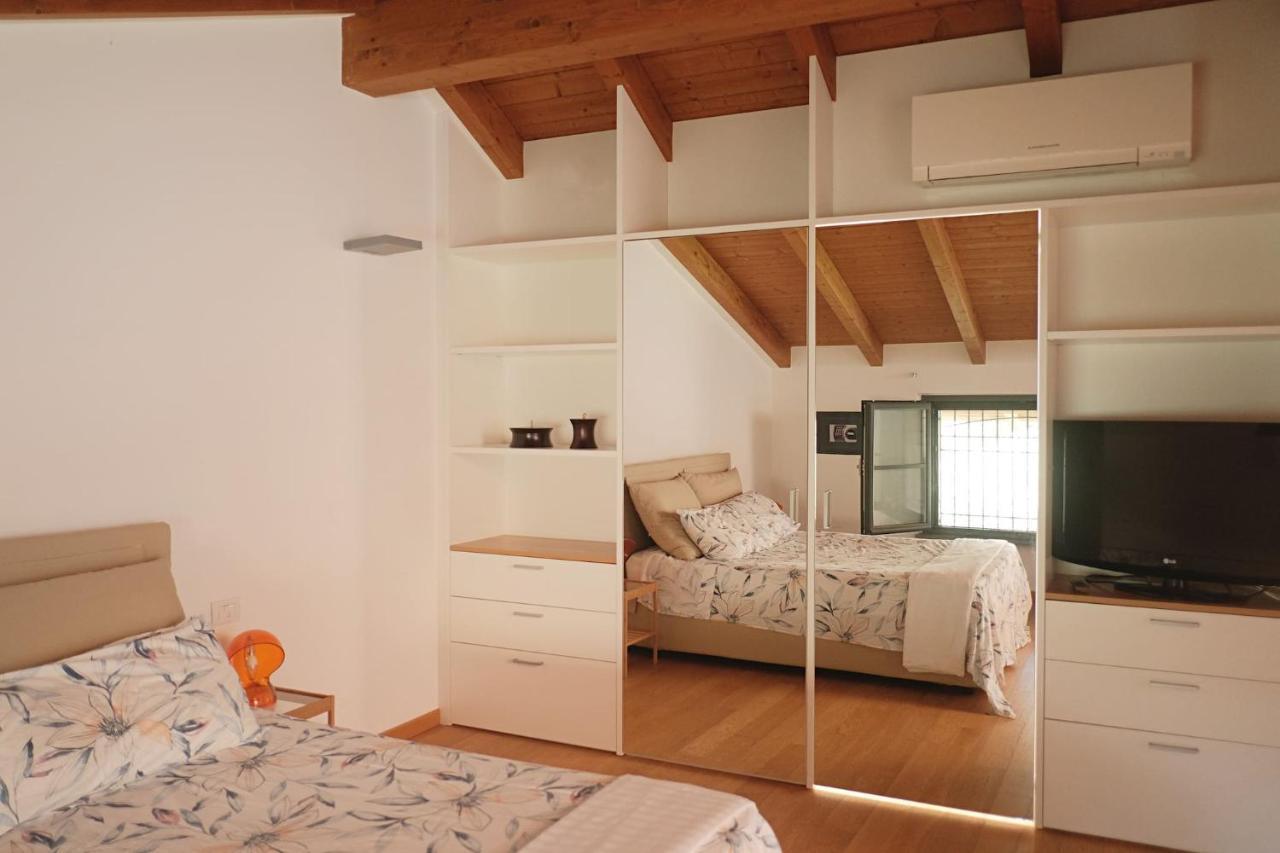Modern Split-level Loft With Garden Near Fondazione Prada By Rentopolis