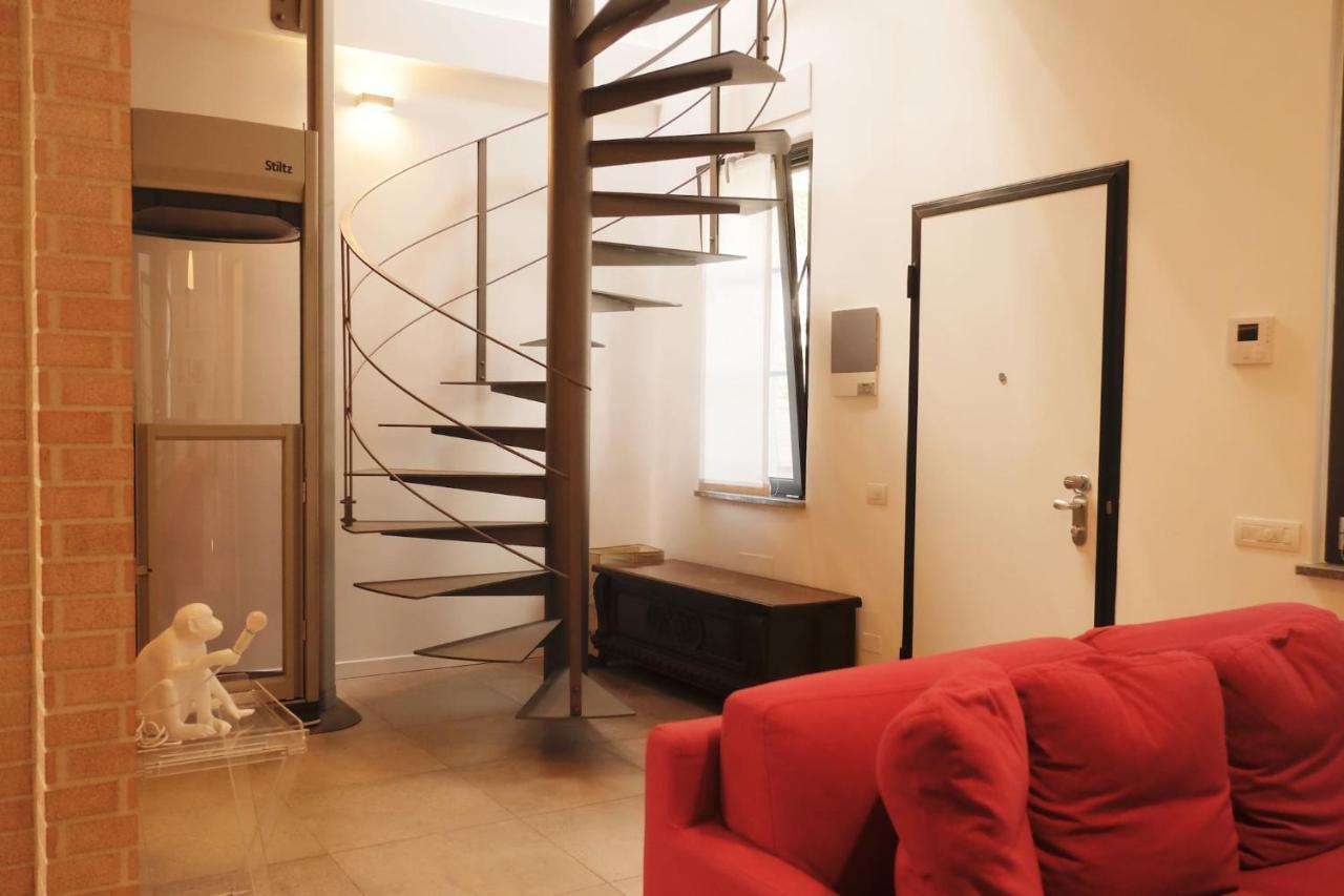 Apartment Modern Split-level Loft With Garden Near Fondazione Prada By Rentopolis