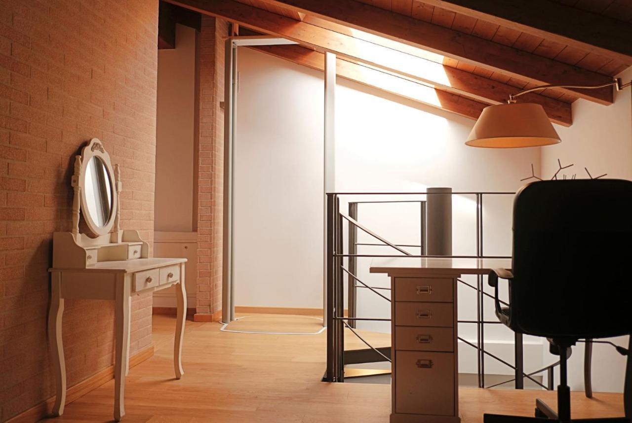 Modern Split-level Loft With Garden Near Fondazione Prada By Rentopolis * Milan