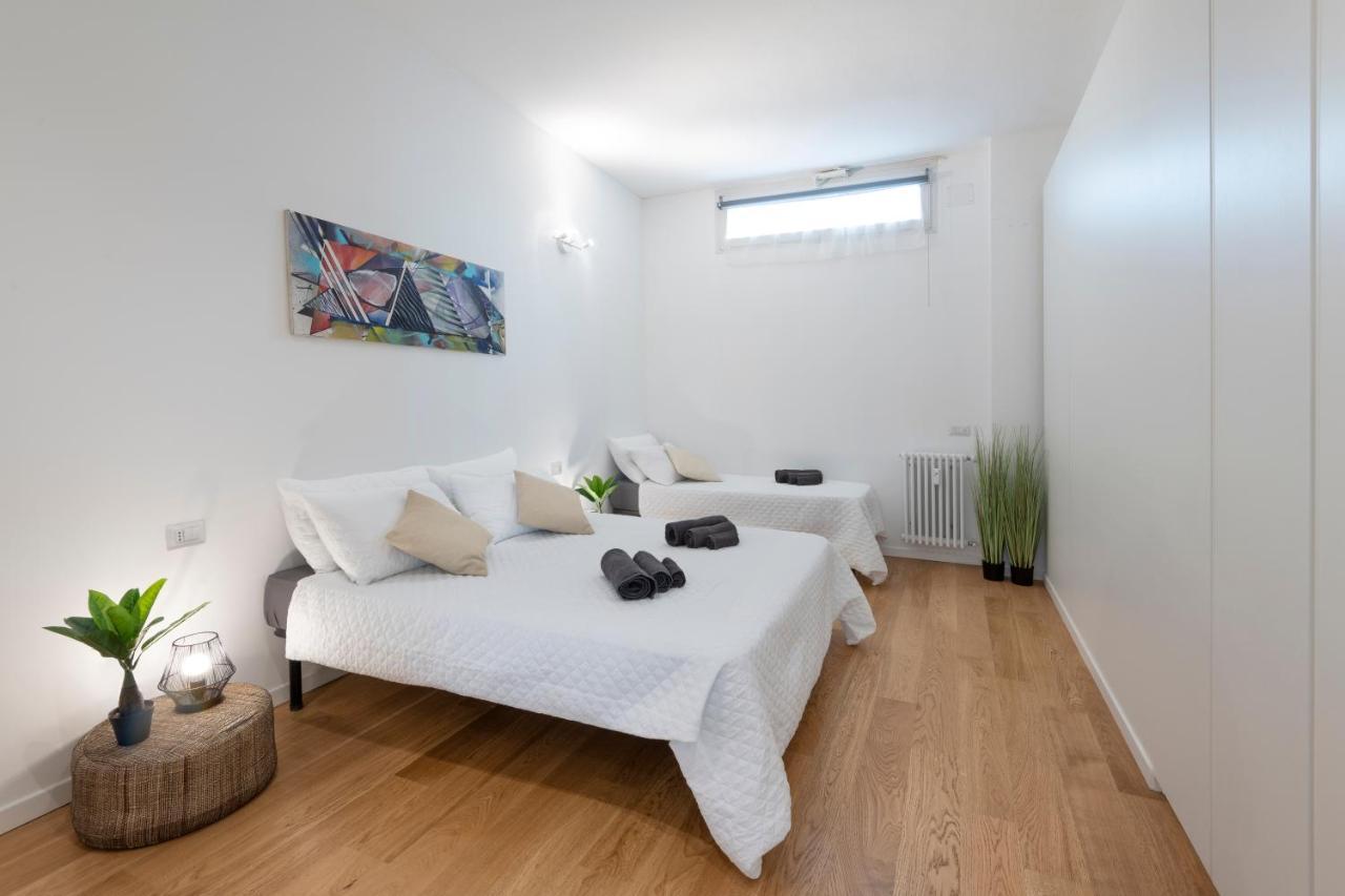 Deluxe 120 Mq , 4 Minuti A Piedi Dai Navigli Appartamento